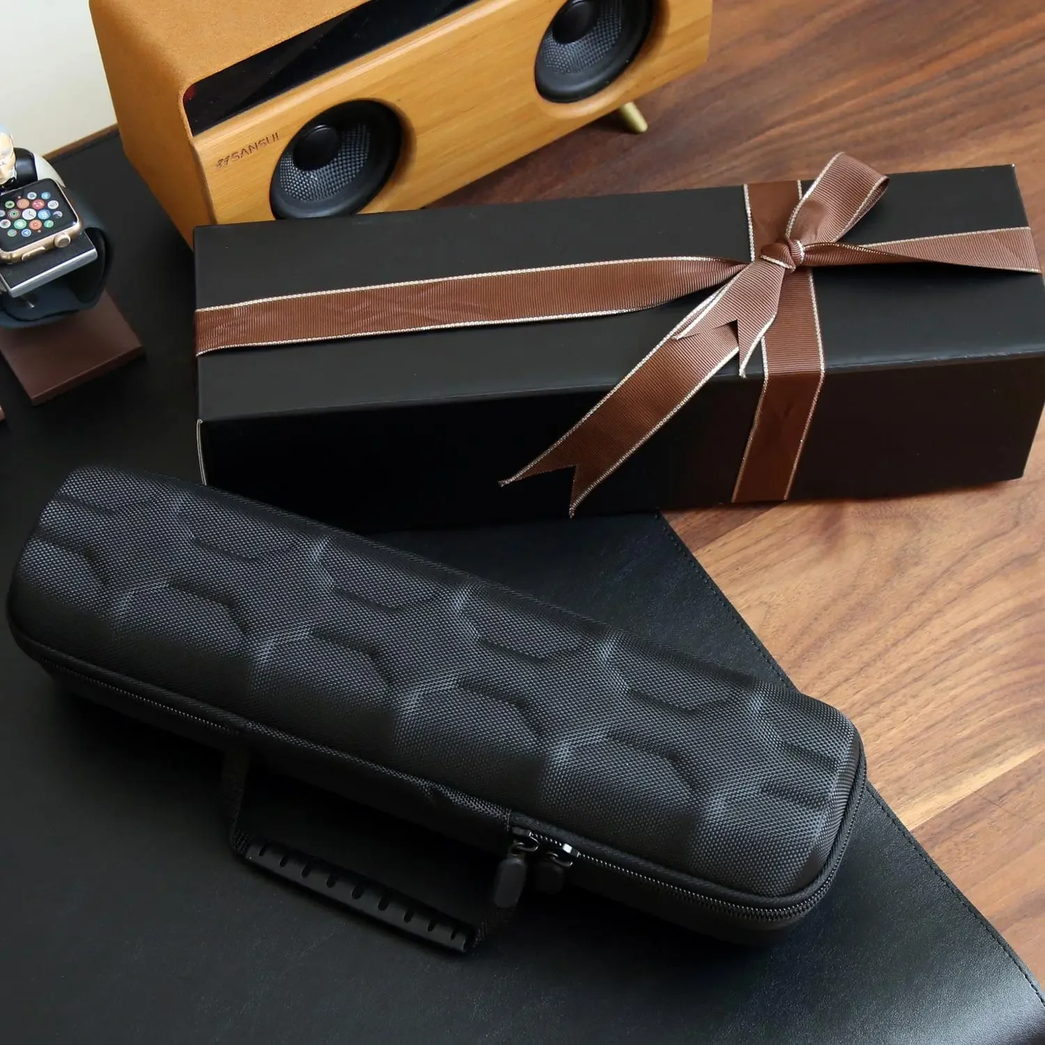 منظم صندوق الساعة للرجال أو ال - مراجعة Tag Watches Smartwatch وسعره