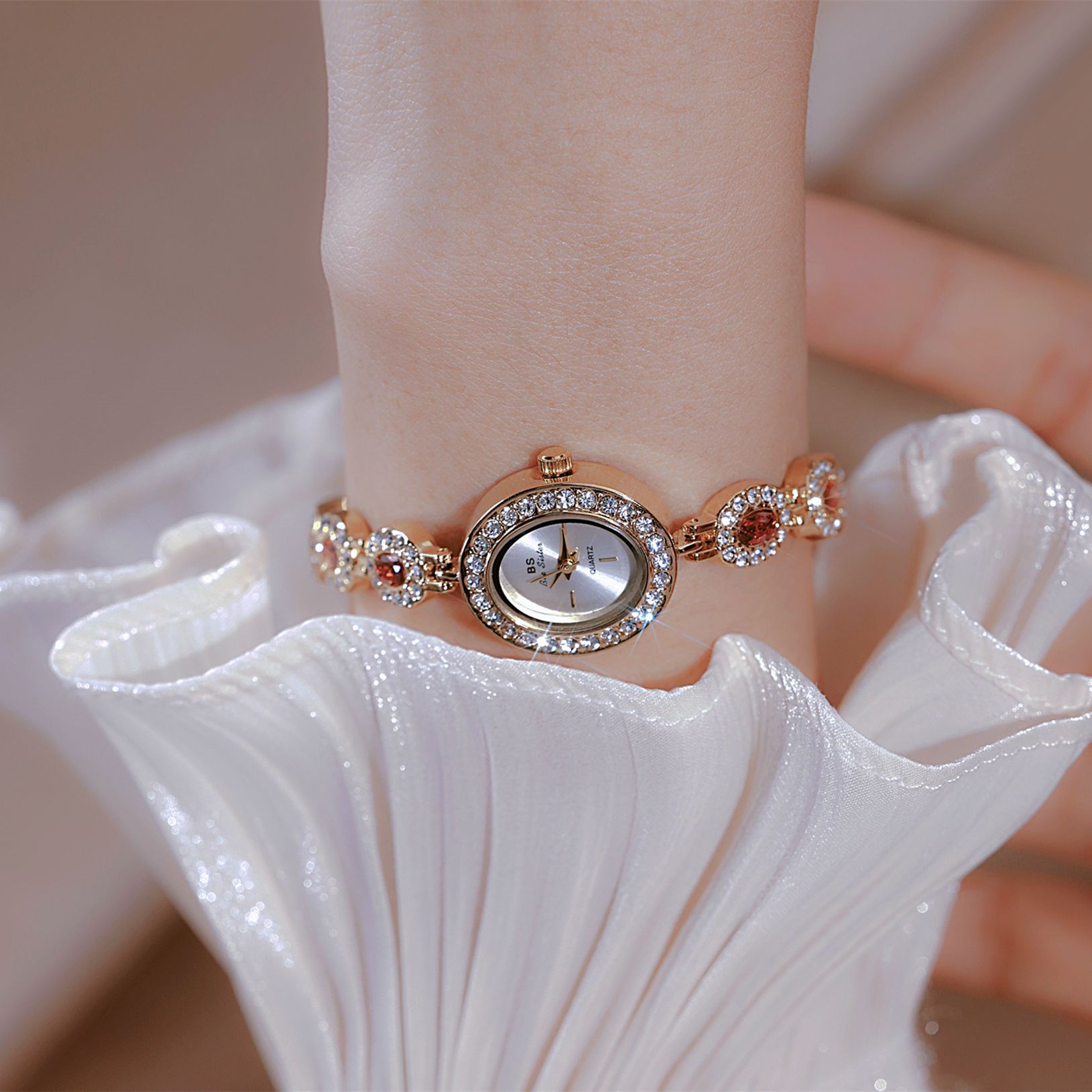 UTHAI جديد سلسلة نسائية ساعة خ - مراجعة Minimalist Thin Watch وسعره