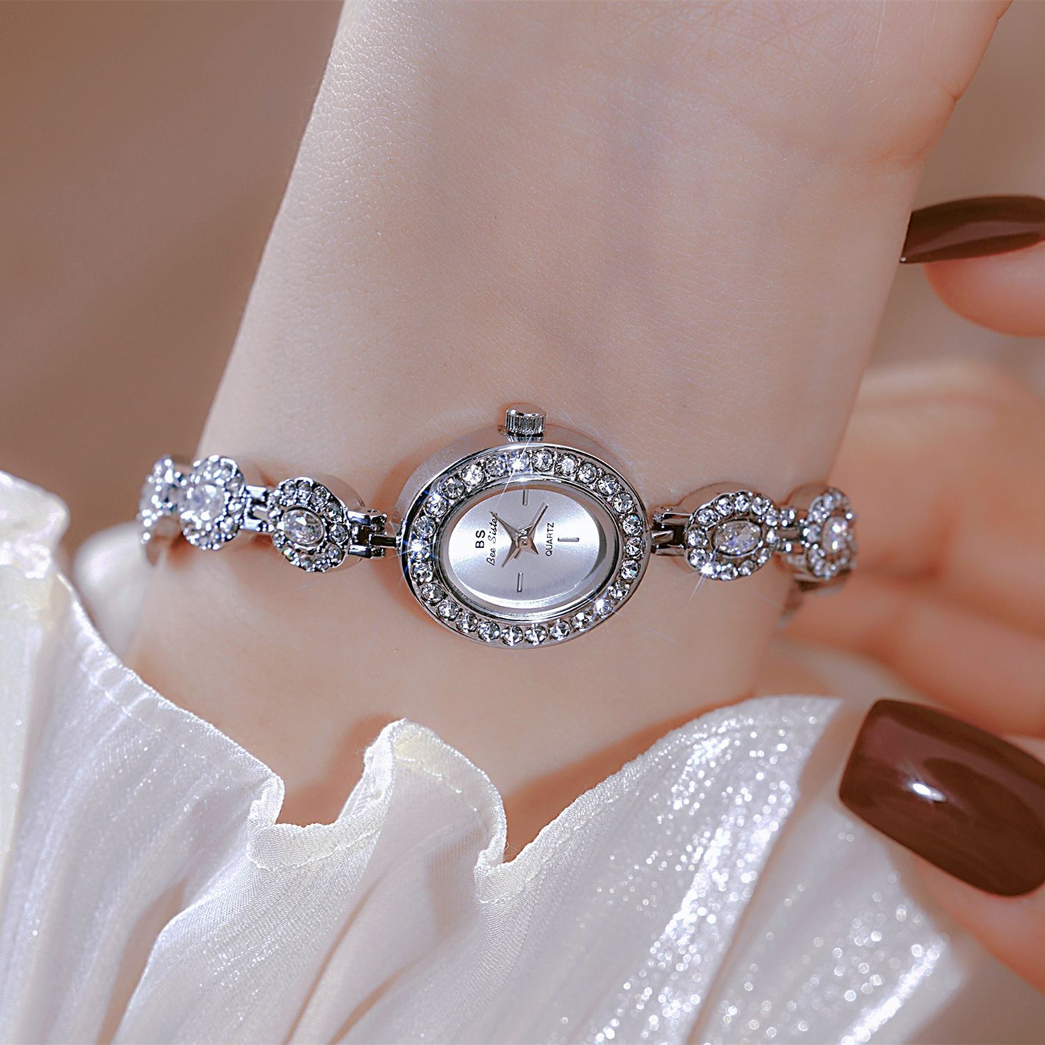 UTHAI جديد سلسلة نسائية ساعة خ - مراجعة Minimalist Thin Watch وسعره